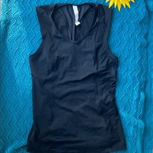 Lululemon Sleeveless Top - Size 4 🌻